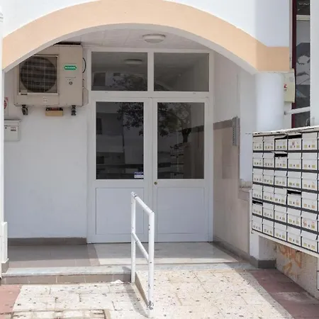 Apartment Adalena Oura By Alzira