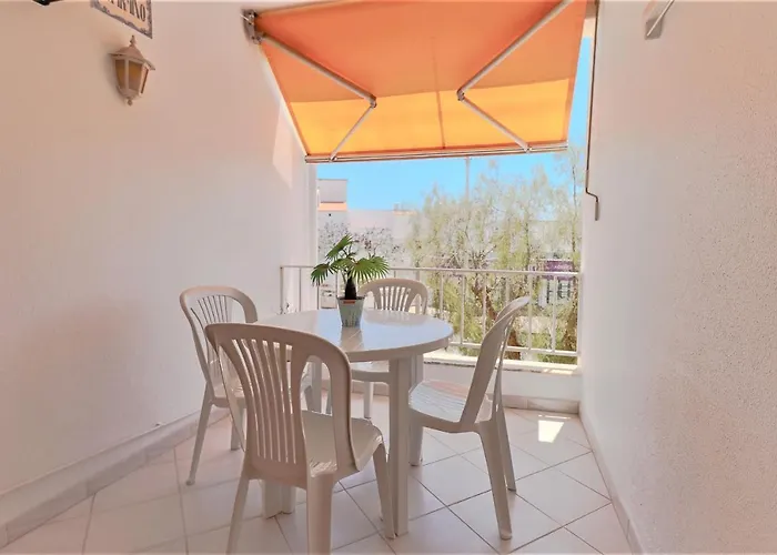 Adalena Oura By Alzira شقة